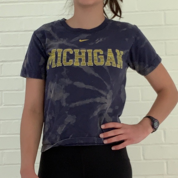 Restyled Nike Team Michigan Bleach Dyed Swirl Tee - Picture 3 of 10